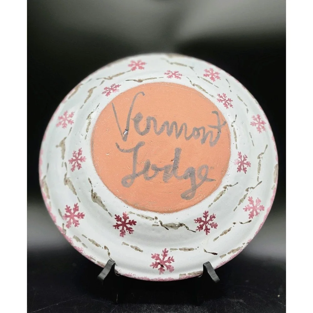 Vintage Vermont Lodge Studio Pottery Terracotta Plate Ski Snowshoe 11